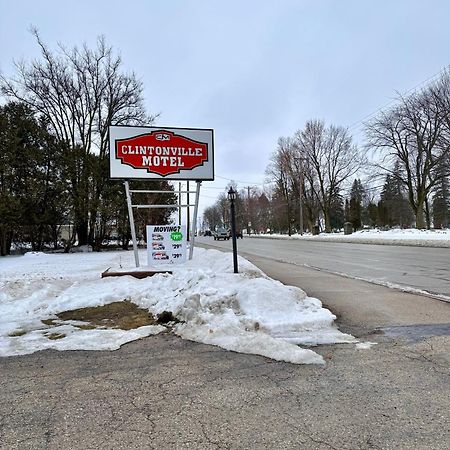 Clintonville Motel Exterior photo